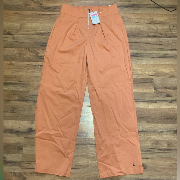 Nike Woven Sweatpants
